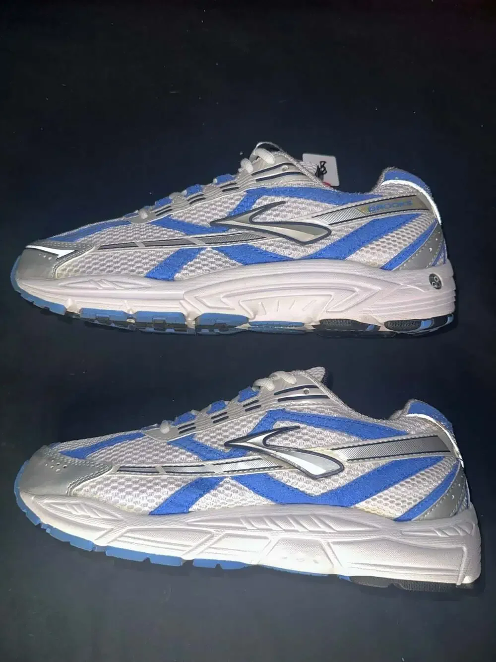 No.46 Brooks Dyad Running Sneakers White/Blue